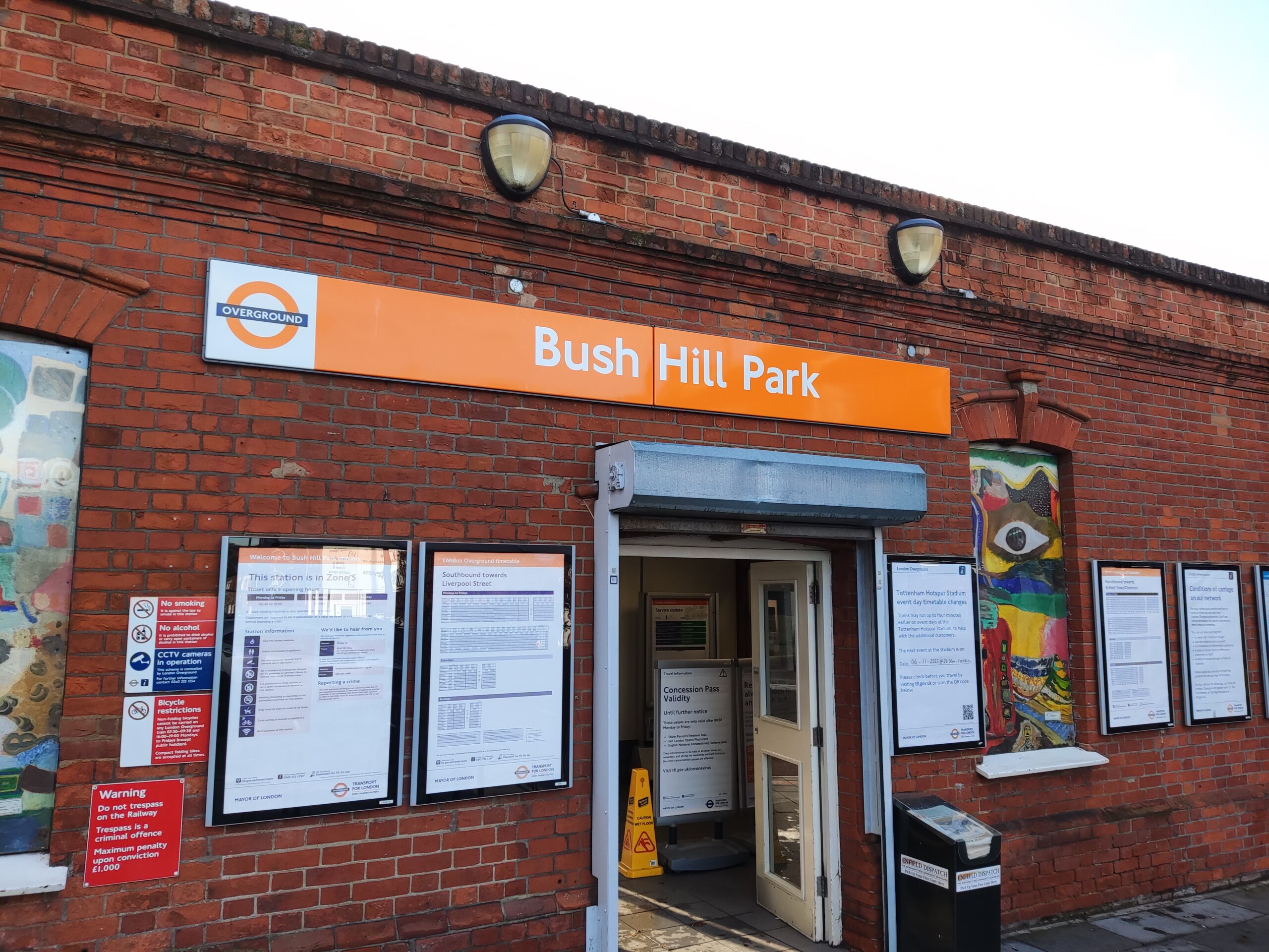 Bush Hill Park Area Guide 